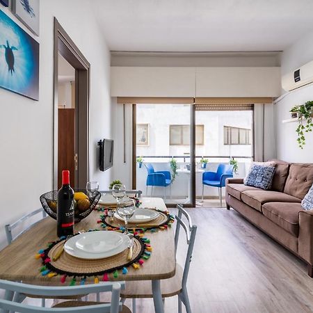 Eleni'S 1-Br Apt In Larnaca Center Exterior photo